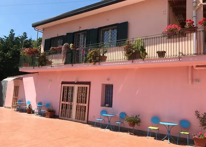 Teodora Bed & Breakfast 3*