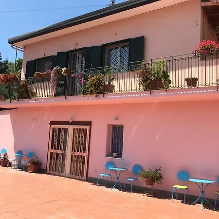 Teodora Bed & Breakfast 3*
