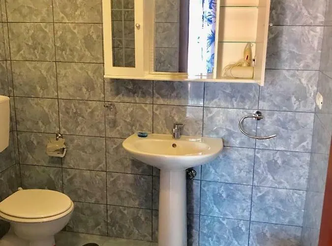 Teodora 3*